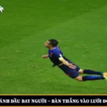 Robin Van Persie đánh đầu bay người – bàn thắng vào lưới đội nào?
